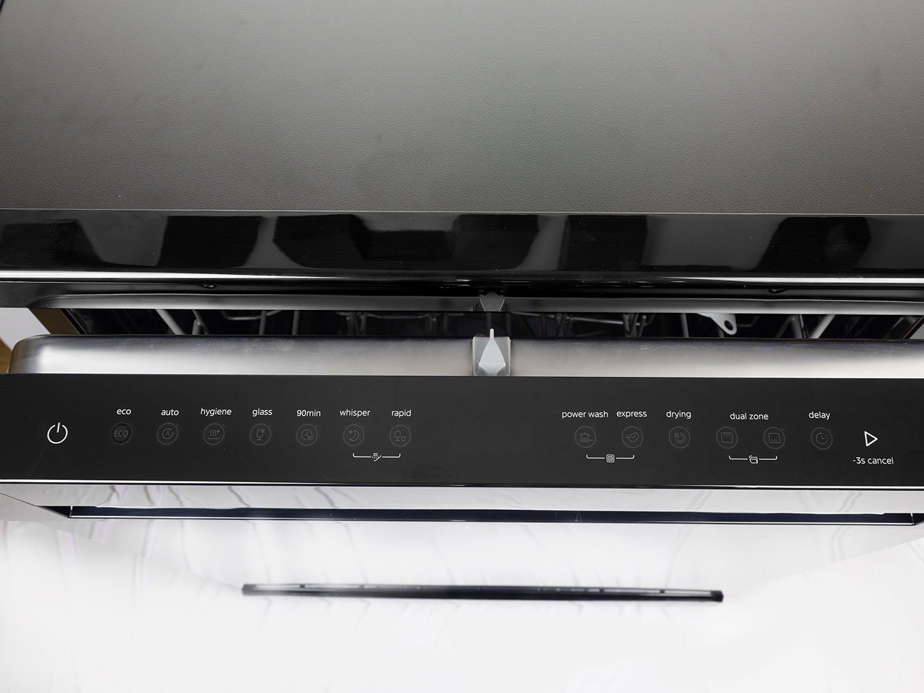 Máy rửa bát có điều khiển cảm ứng Máy rửa bát